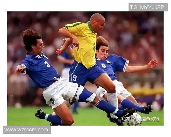 足球历史三大球星排名揭晓 谁将登顶足坛传奇之巅 足球历史三大球星排名揭晓 谁将登顶足坛传奇之巅